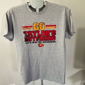 KC Chiefs Taylor’s BF shirt size M